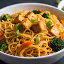 Schezwan Noodles Paneer